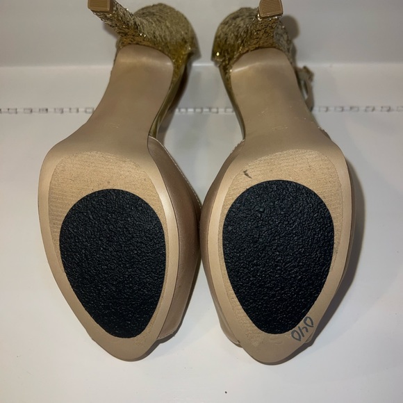 Guess Heels - Picture 7 of 10